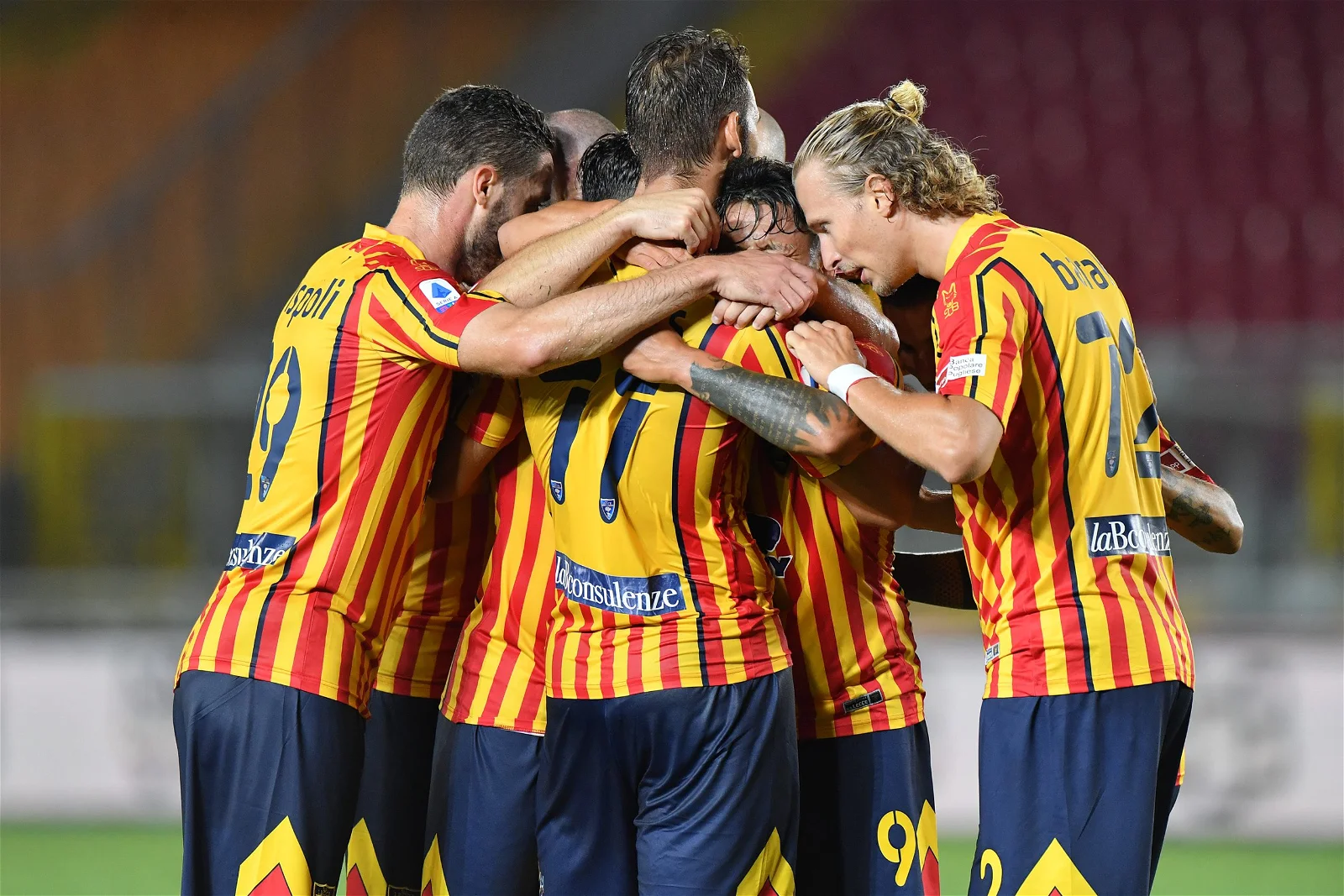 Cùng May88 nói về phong độ của CLB Lecce